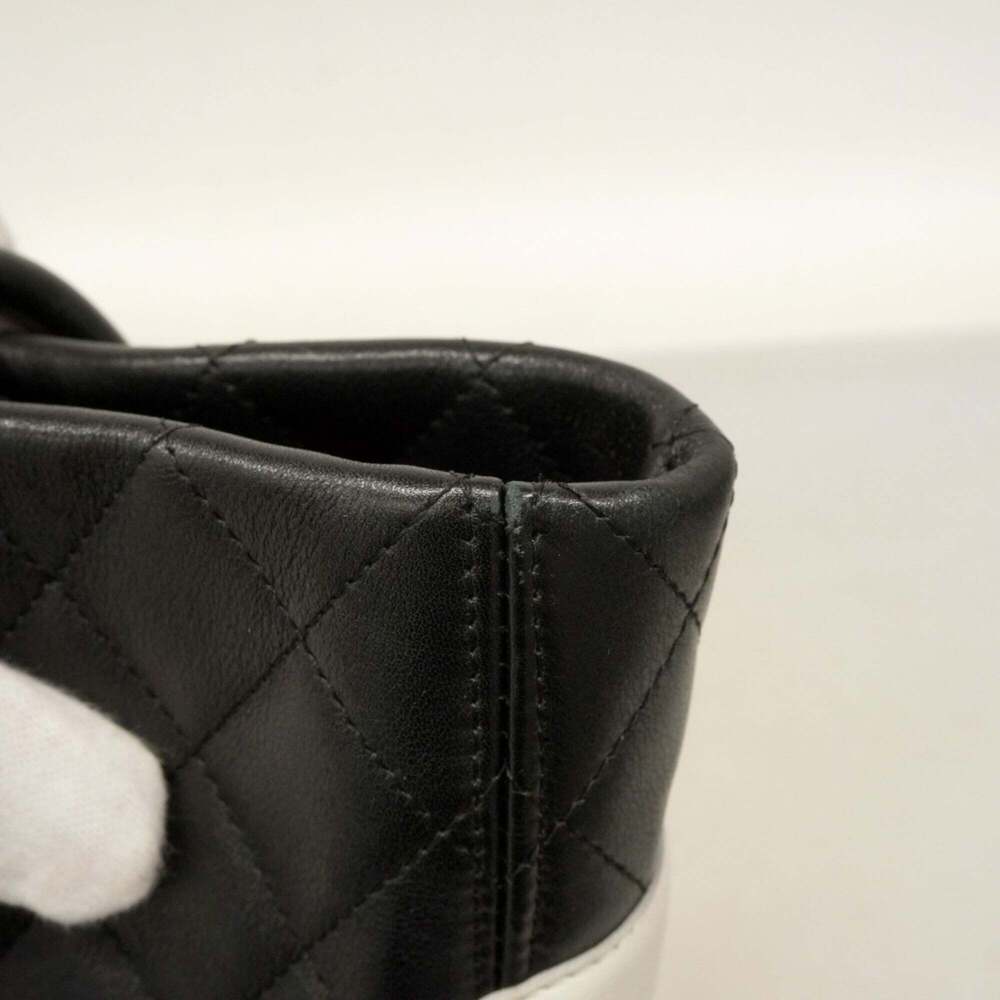 CHANEL Black Lambskin Leather Tote Bag - Picture 7 of 13
